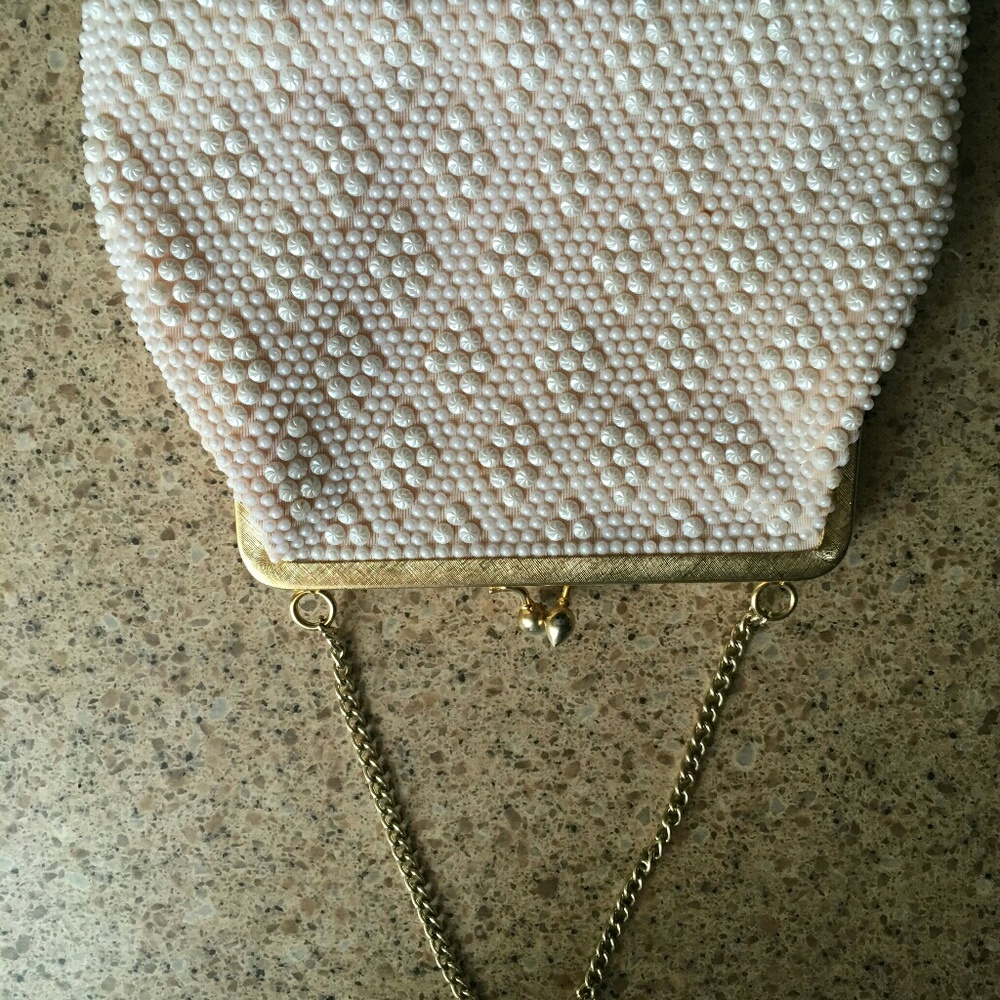 🎉SALE🎉 Vintage Pink Pearlescent Purse